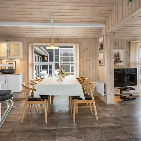 Holiday home Dagmar - 500m From The Sea By Interhome *